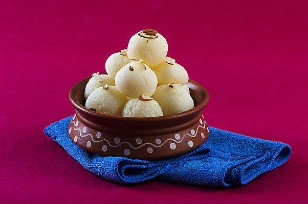 포토 JPG 해외이미지 디저트 사람없음 도자기 원형 사기그릇 냅킨 인도음식 해외포토 도형 그릇 음식 동양음식 파일형식 이미지허브