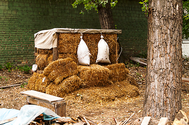 포토 JPG 해외이미지 손 무기 벽 스포츠 백그라운드 밭 성공 불 벽돌 주택 프레임 서기 사람없음 야외 초록색 숫자 검은색 경쟁 장비 권총 총 흰색 원형 중세 중앙 목표 미술관 발사 오브젝트 흔적 그림 군용 양궁 조준 총알 추적 골 목록 옛날 줄서기 해외202004 해외포토 자연요소 도형 문자 컬러 컨셉 농업 모션 군대 건물 신체부위 역사 파일형식 이미지허브