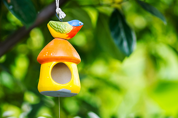 포토 JPG 해외이미지 동물 모델 1 디자인 얼굴 인형 조류 주택 미술 사람없음 목재 장식 초록색 파란색 컬러풀 장난감 조각상 숫자 갈색 페인트 오브젝트 만족 싱글 핸드메이드 해외202004 해외포토 나무 문자 감정 컬러 재료 문화예술 건물 신체부위 조형물 파일형식 이미지허브