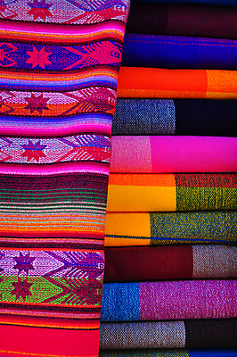 포토 JPG 해외이미지 전통 문화 여행 사람없음 쇼핑 직물 남아메리카 시장 원주민 에콰도르 수공예 양모 짜기 핸드메이드 해외202004 해외포토 모션 아메리카 아프리카인 공예 파일형식 이미지허브