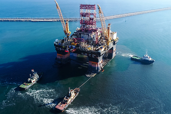 포토 JPG 해외이미지 식물 산업 바다 오렌지 비즈니스 공장 교통시설 하늘 해변 사람없음 물 탑 항구 힘 일몰 장비 에너지 탐험 화물 보트 휘발유 석유 컨테이너 기중기 함선 연료 가스 포트 공학 단상 폴란드 내추럴 송곳 해외202004 해외포토 자연요소 건축물 교육 유럽 교통 배_교통 과일 공업 노을 운송업 중장비 시설 파일형식 이미지허브