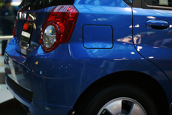 포토 JPG 해외이미지 스포츠 자동차 유리 새로움 한국 사람없음 옆모습 파란색 빛 거울 플라스틱 범퍼 스타일 해외202004 해외포토 아시아 육상교통 뷰포인트 컬러 컨셉 재질 파일형식 이미지허브