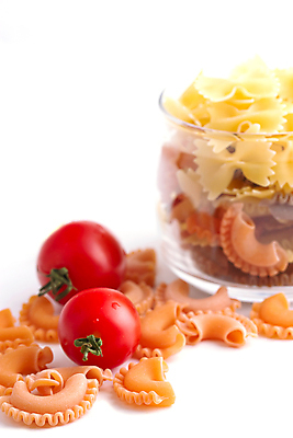 포토 JPG 해외이미지 음식 백그라운드 잎 토마토 채소 재료 건조 파스타 파슬리 건강 스파게티 요리 사람없음 빨간색 노란색 주방 식사 저녁식사 샐러드 흰색 신선 원형 체리 닫기 맛 둥지 밀 먹기 허브 향신료 오브젝트 국수 상쾌 유기농 날것 밀가루 후추 점심식사 고립 마카로니 생식 줄서기 채식주의자 향나무 탈리아텔레 해외202004 해외포토 도형 나무 식물 웰빙 감정 컬러 컨셉 과일 모션 곡류 서양음식 면류 가루 채식 파스타면 향미료 파일형식 이미지허브