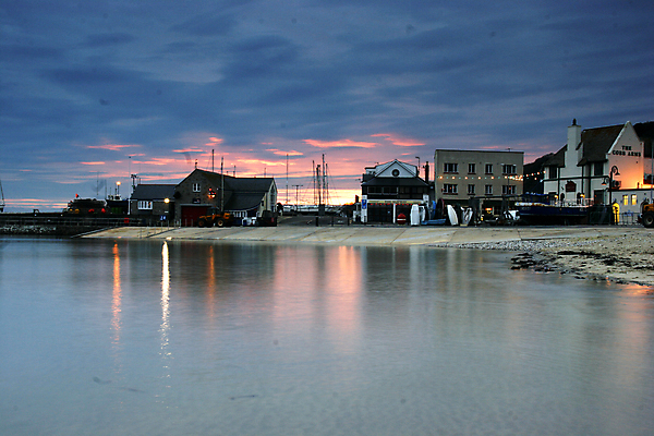 포토 JPG 해외이미지 구름 전통 영어 외관 모래 바다 건축양식 자연 하늘 날씨 휴가 영국 잉글랜드 풍경 사람없음 야외 건물 물 반사 마을 일몰 새벽 시골 만 화석 쥬라기 해외202004 해외포토 자연요소 문자 건축물 건축 유럽 노을 생태계 파일형식 이미지허브