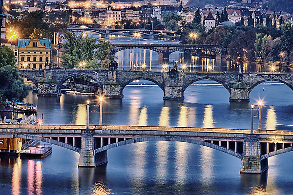 포토 JPG 해외이미지 유럽 문화 야경 사람없음 야외 건물 도시풍경 새벽 체코 프라하 고딕 공화국 바로크 보헤미아 해외202004 해외포토 자연요소 건축물 나라 풍경 도시 야간 파일형식 풍경_경치 이미지허브