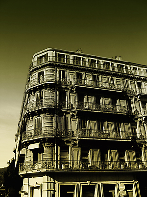 포토 JPG 해외이미지 건축양식 창문 사람없음 건물 프랑스 건축가 프랑스어 옛날 프로방스 해외202004 해외포토 직업 문자 건축물 건축 유럽 파일형식 이미지허브