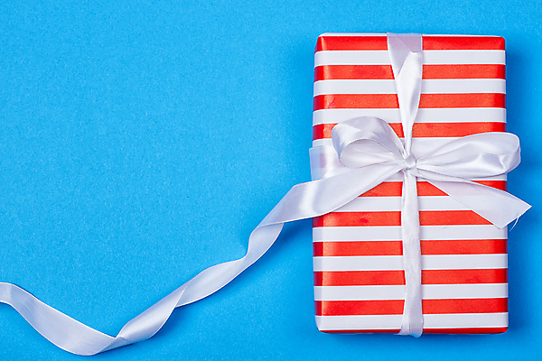 포토 JPG 해외이미지 손 계절 기념일 행복 리본 종이 밧줄 결혼 백그라운드 크리스마스 겨울 탁자 휴가 기념 발렌타인데이 선물 사랑 사람없음 장식 가로 빨간색 상자 우주 놀람 덮개 흰색 축하 인사 신용카드 생일 정상 오브젝트 활 주기 에코 패키지 옛날 특별함 해외202004 해외포토 감정 줄 컬러 가구 컨셉 모션 데이이벤트 표정 이벤트 신체부위 금융 환경 뚜껑 예절 파일형식 이미지허브