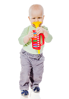 포토 JPG 해외이미지 전신 백인 교육 행복 어린이 음악 백그라운드 장난 놀이 창조 한명 서기 미소 소년 초록색 컬러풀 금발 장난감 걷기 소리 연주자 음악가 게임 흰색 기구 표현 아기 달콤 개발 걸음마 고립 멜로디 뮤지컬 해외202004 해외포토 서양인 직업 1 헤어스타일 남자 감정 컬러 모션 문화예술 표정 사람 맛 파일형식 이미지허브