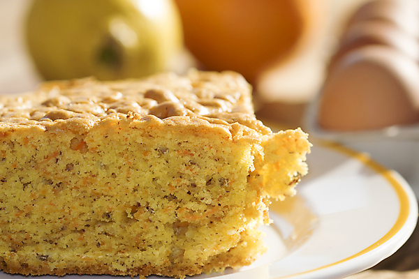 포토 JPG 해외이미지 접시 음식 조각 다이어트 채소 오렌지 디저트 사람없음 케이크 저녁식사 당근 빵집 흰색 시골 달콤 맛 설탕 굽기 칼로리 페스츄리 해외202004 해외포토 식기 빵 컬러 컨셉 과일 뿌리채소 건강 상점 식사 구이 파일형식 이미지허브