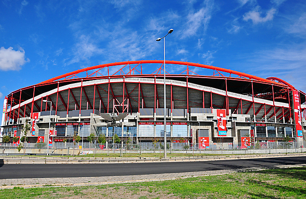포토 JPG 해외이미지 교육 실루엣 스포츠 밭 놀이 조명 사람없음 야외 가로 초록색 파란색 햇빛 숫자 축구 미국 경쟁 경기장 장비 무대 축하 부채 군중 야간 예측 플라스틱 극장 포르투갈 흥분 통로 문학 빛망울 줄서기 해외202004 해외포토 자연요소 문자 감정 유럽 컬러 컨셉 북아메리카 농업 스포츠시설 모션 재질 촬영기법 사람 빛 태양 구기 파일형식 이미지허브