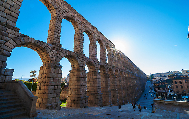 포토 JPG 해외이미지 건축양식 하늘 아침 벽돌 풍경 사람없음 건물 햇빛 태양 계단 마을 블록 가을 바위 도시 역사 스페인 큼 타운 공학 단계 구식 로마인 수도교 옛날 해외202004 해외포토 주간 자연요소 건축물 계절 교육 건축 유럽 인종 돌_바위 다리_건축물 크기 파일형식 이미지허브