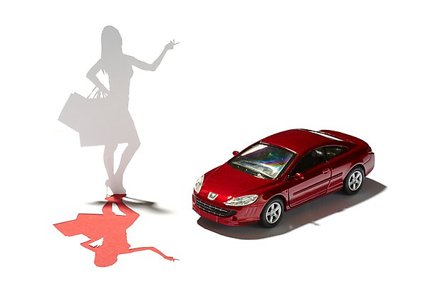 포토 JPG 스튜디오촬영 모양 여자 종이 인형 백그라운드 컨셉 자동차 사람모양 실내 그림자 들기 장난감 쇼핑백 모형 페이퍼아트 종이공예 종이팝업 종이인형 여자만 국내포토 육상교통 가방 모션 사람 내부 공예 파일형식