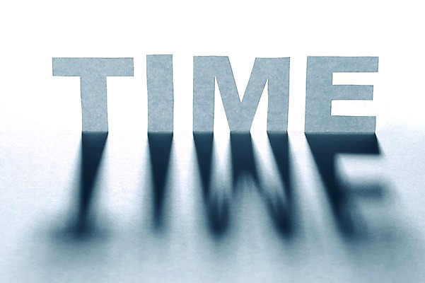 포토 JPG 스튜디오촬영 모양 문자 알파벳 영어 종이 백그라운드 컨셉 대문자 실내 그림자 사람없음 단어 모형 시간 페이퍼아트 종이공예 종이팝업 국내포토 내부 공예 파일형식