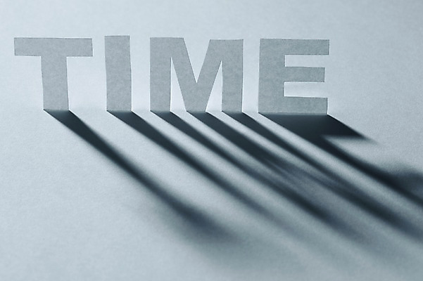 포토 JPG 스튜디오촬영 모양 문자 알파벳 영어 종이 백그라운드 컨셉 대문자 실내 그림자 사람없음 단어 모형 시간 페이퍼아트 종이공예 종이팝업 국내포토 내부 공예 파일형식