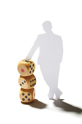 포토 JPG 스튜디오촬영 모양 종이 인형 백그라운드 컨셉 비즈니스 사람모양 실내 그림자 사람없음 쌓기 모형 비즈니스맨 페이퍼아트 종이공예 주사위 종이팝업 종이인형 국내포토 남자 모션 내부 직장인 공예 파일형식