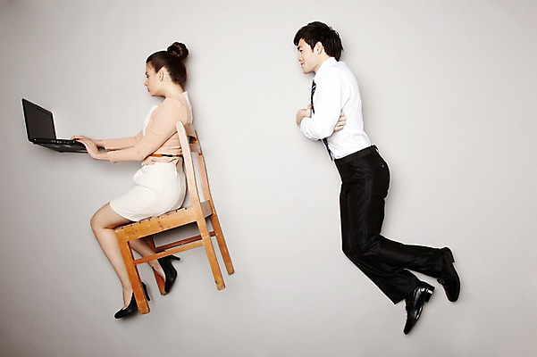 포토 JPG 스튜디오촬영 전신 외국인 해외기획촬영 라이프스타일 2012년태국 여자 남자 포즈 의자 비즈니스 모션 회색배경 실내 사람 앉기 정장 손짓 20대 성인 두명 공중 옆모습 노트북 하이앵글 팔짱 업무 직장인 비즈니스맨 비즈니스우먼 작업실 청년만 성인만 국내포토 직업 옷 뷰포인트 가구 백그라운드 인종 청년 내부 생활 전자제품 회색 작업 파일형식