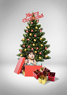 PSD 외국인 나무 식물 편집이미지 계절 여자 기념일 크리스마스 겨울 크리스마스선물 선물 한명 미소 웃음 사람 앉기 이벤트 선물상자 크리스마스트리 아기 여자만 여자한명만 아기만 여자아기만 여자아기한명만 이미지편집 1 모션 표정 인종 상자 파일형식