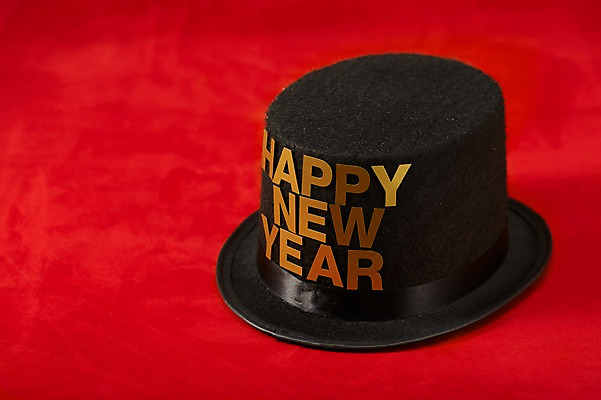 포토 JPG 스튜디오촬영 문자 모자 알파벳 영어 백그라운드 새해 실내 사람없음 단어 새해인사 인사 메시지 오브젝트 해피뉴이어 국내포토 잡화 내부 예절 파일형식