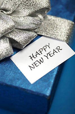 포토 JPG 스튜디오촬영 문자 알파벳 영어 리본 백그라운드 새해 실내 선물 사람없음 단어 선물상자 상자 새해인사 인사 메시지 오브젝트 해피뉴이어 새해선물 국내포토 카드프레임 프레임 내부 예절 파일형식 명절선물