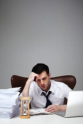 포토 JPG 스튜디오촬영 서양인 외국인 백인 해외기획촬영 라이프스타일 응시 2012년태국 남자 시계 맨라이프 의자 비즈니스 회색배경 실내 한명 사람 정장 상반신 성인 앞모습 30대 비즈니스라이프 노트북 펜 다이어리 시간 업무 직장인 비즈니스맨 작업실 모래시계 책상 고민 문서 남자만 남자한명만 성인남자만 성인한명만 성인남자한명만 장년만 장년남자만 장년남자한명만 성인만 국내포토 직업 1 시선 옷 감정 모래 뷰포인트 가구 백그라운드 인종 내부 생활 장년 전자제품 필기구 사무용품 회색 작업 파일형식