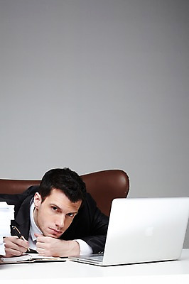 포토 JPG 스튜디오촬영 서양인 외국인 백인 해외기획촬영 라이프스타일 2012년태국 남자 엎드리기 맨라이프 의자 비즈니스 회색배경 실내 피곤 한명 사람 정장 상반신 성인 앞모습 30대 비즈니스라이프 노트북 펜 다이어리 업무 직장인 비즈니스맨 작업실 책상 문서 업무과다 남자만 남자한명만 성인남자만 성인한명만 성인남자한명만 장년만 장년남자만 장년남자한명만 성인만 국내포토 직업 1 옷 뷰포인트 가구 백그라운드 컨셉 모션 인종 내부 생활 장년 전자제품 필기구 사무용품 회색 작업 파일형식