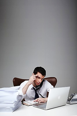 포토 JPG 스튜디오촬영 서양인 외국인 백인 해외기획촬영 라이프스타일 2012년태국 남자 맨라이프 의자 비즈니스 회색배경 실내 한명 사람 정장 상반신 성인 앞모습 30대 비즈니스라이프 노트북 펜 다이어리 업무 직장인 비즈니스맨 작업실 전화기 책상 문서 통화 남자만 남자한명만 성인남자만 성인한명만 성인남자한명만 장년만 장년남자만 장년남자한명만 성인만 국내포토 직업 1 옷 뷰포인트 가구 백그라운드 모션 인종 내부 생활 장년 전자제품 필기구 사무용품 회색 작업 파일형식