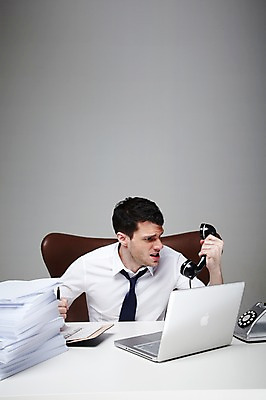 포토 JPG 스튜디오촬영 서양인 외국인 백인 해외기획촬영 라이프스타일 2012년태국 남자 맨라이프 의자 비즈니스 회색배경 스트레스 실내 한명 사람 정장 상반신 성인 앞모습 30대 비즈니스라이프 노트북 펜 다이어리 분노 업무 직장인 비즈니스맨 작업실 찡그림 전화기 책상 문서 통화 남자만 남자한명만 성인남자만 성인한명만 성인남자한명만 장년만 장년남자만 장년남자한명만 성인만 국내포토 직업 1 옷 감정 뷰포인트 가구 백그라운드 모션 표정 인종 내부 생활 장년 전자제품 필기구 사무용품 회색 작업 파일형식