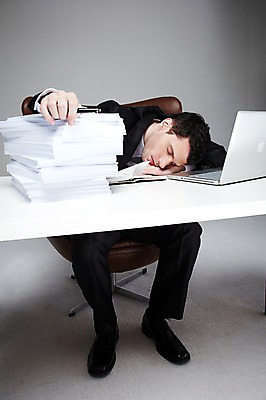 포토 JPG 스튜디오촬영 전신 서양인 외국인 백인 해외기획촬영 라이프스타일 2012년태국 남자 엎드리기 맨라이프 의자 비즈니스 회색배경 실내 피곤 한명 사람 앉기 정장 성인 앞모습 30대 비즈니스라이프 노트북 펜 눈감음 다이어리 잠 업무 직장인 비즈니스맨 작업실 책상 문서 업무과다 남자만 남자한명만 성인남자만 성인한명만 성인남자한명만 장년만 장년남자만 장년남자한명만 성인만 국내포토 직업 1 옷 뷰포인트 가구 백그라운드 컨셉 모션 인종 내부 생활 장년 전자제품 필기구 사무용품 회색 작업 파일형식