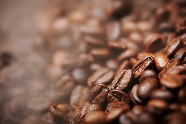 포토 JPG 스튜디오촬영 커피 음식 백그라운드 컨셉 재료 디저트 콩 실내 근접촬영 사람없음 아웃포커스 원두 연기 원두커피 국내포토 음료 뷰포인트 곡류 촬영기법 내부 파일형식