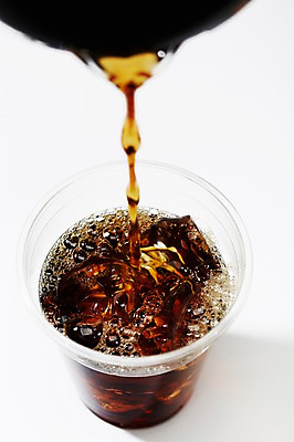 포토 JPG 스튜디오촬영 커피 음료 음식 줄기 백그라운드 컨셉 주전자 디저트 실내 근접촬영 사람없음 아웃포커스 컵 얼음 거품 붓기 원두커피 아메리카노 아이스커피 아이스아메리카노 국내포토 자연요소 식물 식기 뷰포인트 모션 주방용품 촬영기법 내부 파일형식