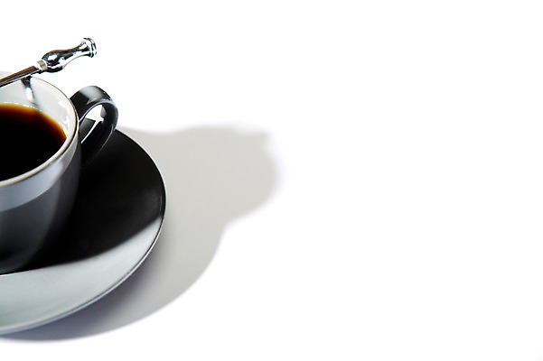 포토 JPG 스튜디오촬영 커피 음료 음식 백그라운드 컨셉 디저트 잔 실내 그림자 누끼 사람없음 컵 숟가락 커피잔 찻잔 컵받침 원두커피 아메리카노 국내포토 식기 수저 내부 받침대 파일형식