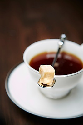 포토 JPG 스튜디오촬영 커피 음료 음식 백그라운드 컨셉 재료 티타임 디저트 잔 실내 근접촬영 사람없음 아웃포커스 컵 숟가락 커피잔 찻잔 설탕 각설탕 컵받침 원두커피 아메리카노 국내포토 식기 뷰포인트 휴식 촬영기법 수저 내부 받침대 파일형식