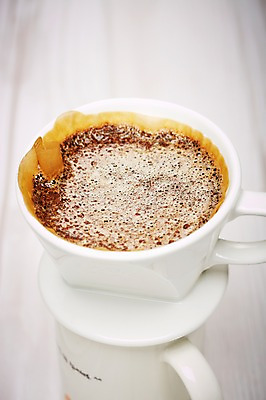 포토 JPG 스튜디오촬영 커피 음료 음식 백그라운드 컨셉 재료 디저트 잔 실내 사람없음 컵 거품 원두 커피잔 찻잔 원두커피 아메리카노 드립 드립커피 핸드드립 국내포토 식기 내부 커피용품 파일형식