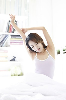 포토 JPG 스튜디오촬영 직업 우먼라이프 라이프스타일 여자 여유 아침 실내 한명 사람 앉기 동양인 상반신 20대 성인 앞모습 아웃포커스 민소매 손들기 침실 한국인 기상 침대 직장인 비즈니스우먼 상쾌 기지개 여자만 여자한명만 성인여자만 청년만 청년여자만 성인한명만 청년여자한명만 성인여자한명만 성인만 국내포토 주간 1 감정 뷰포인트 가구 상의 비즈니스 모션 촬영기법 인종 청년 내부 생활 파일형식