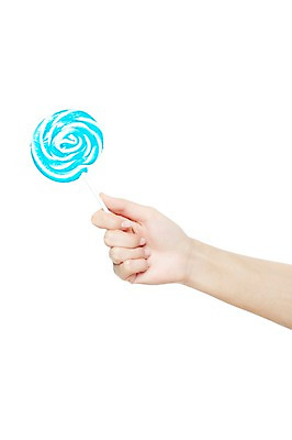 포토 JPG 스튜디오촬영 손 여자 음식 신체 모션 한손 실내 막대사탕 사탕 한명 들기 누끼 사람 손짓 신체부위 국내포토 1 디저트 내부 파일형식