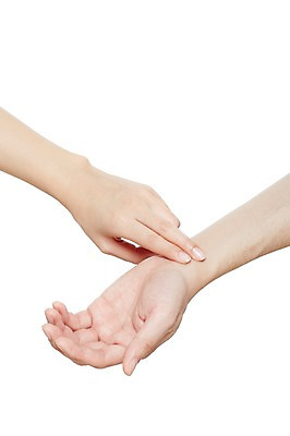 포토 JPG 스튜디오촬영 손 여자 남자 신체 모션 실내 누끼 사람 손짓 두명 신체부위 맥박 진맥 국내포토 의학 내부 진료 파일형식