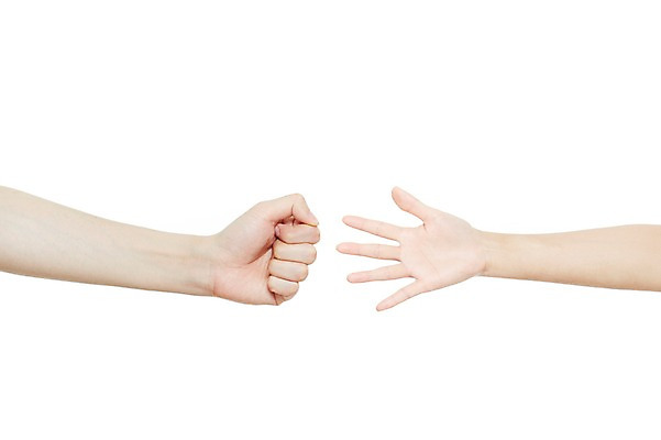 포토 JPG 스튜디오촬영 손 여자 남자 신체 손가락 모션 실내 누끼 사람 손짓 두명 신체부위 가위바위보 승패 국내포토 보자기손 놀이 내부 파일형식