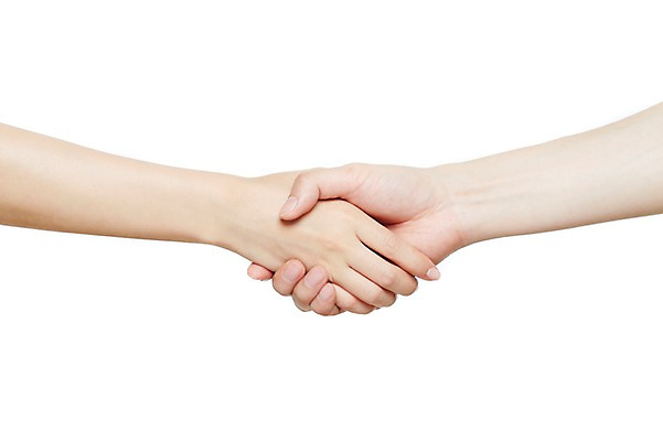 포토 JPG 스튜디오촬영 손 여자 남자 신체 모션 협력 악수 실내 협상 누끼 사람 손짓 두명 신체부위 손잡기 국내포토 비즈니스 내부 파일형식