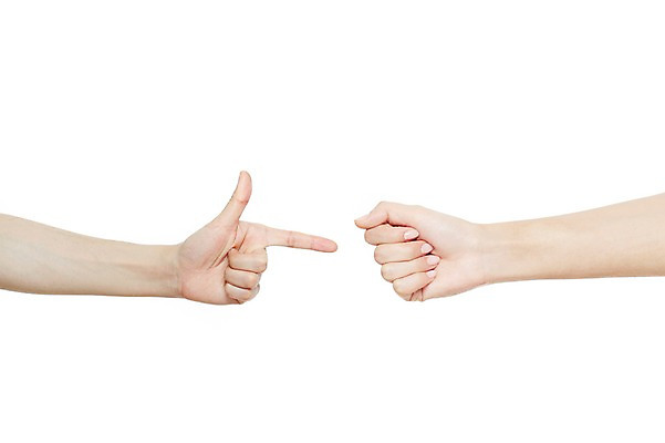 포토 JPG 스튜디오촬영 손 여자 남자 신체 손가락 모션 실내 누끼 사람 손짓 두명 신체부위 가위바위보 승패 국내포토 놀이 내부 파일형식