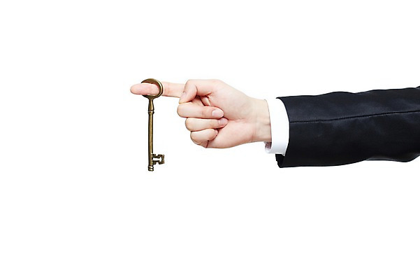 포토 JPG 스튜디오촬영 손 남자 신체 비즈니스 모션 열쇠 한손 실내 한명 들기 누끼 사람 정장 손짓 신체부위 비즈니스맨 보안 국내포토 1 옷 안전 내부 직장인 파일형식