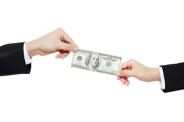 포토 JPG 스튜디오촬영 손 여자 남자 지폐 돈 신체 비즈니스 모션 실내 들기 누끼 사람 정장 손짓 두명 신체부위 달러 거래 비즈니스맨 비즈니스우먼 국내포토 옷 내부 직장인 재산 파일형식