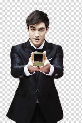 서양인 외국인 백인 편집이미지 라이프스타일 남자 프로포즈 선물 한명 미소 들기 사람 정장 턱시도 20대 성인 앞모습 선물상자 청춘 반지 PNG 남자만 남자한명만 성인남자만 청년만 청년남자만 청년남자한명만 성인한명만 성인남자한명만 성인만 편집소스 1 옷 뷰포인트 컨셉 장신구 모션 표정 인종 청년 생활 상자 파일형식