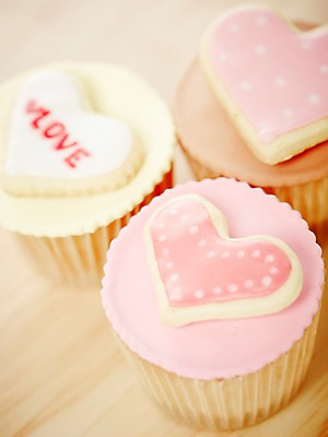 포토 JPG 스튜디오촬영 알파벳 영어 음식 빵 백그라운드 디저트 실내 사랑 사람없음 케이크 하트 컵케이크 국내포토 모양 문자 감정 내부 파일형식