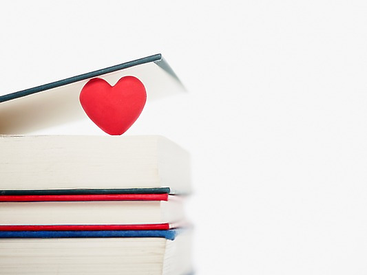 포토 JPG 스튜디오촬영 음식 백그라운드 디저트 실내 사랑 사람없음 책 독서 초콜릿 하트 국내포토 모양 감정 내부 파일형식