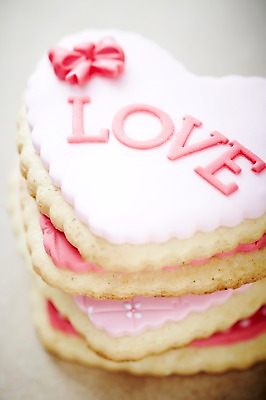 포토 JPG 스튜디오촬영 알파벳 영어 리본 음식 백그라운드 디저트 실내 사랑 사람없음 쿠키 과자 하트 국내포토 모양 문자 감정 내부 파일형식