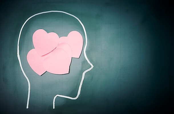 포토 JPG 스튜디오촬영 얼굴 백그라운드 생각 알림판 실내 사랑 사람없음 신체부위 칠판 하트 메모지 포스트잇 국내포토 모양 감정 사람 내부 사무용품 파일형식