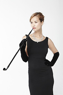 포토 JPG 스튜디오촬영 외국인 해외기획촬영 직업 2012년태국 드레스 원피스 여자 허리손 포즈 장갑 목걸이 장신구 모션 흡연 담배 실내 한명 서기 들기 누끼 사람 20대 성인 앞모습 자신감 배우 영화배우 보석 오드리헵번 담뱃대 여자만 여자한명만 성인여자만 청년만 청년여자만 성인한명만 청년여자한명만 성인여자한명만 성인만 국내포토 1 잡화 옷 감정 뷰포인트 인종 청년 내부 광석 연예인 파일형식