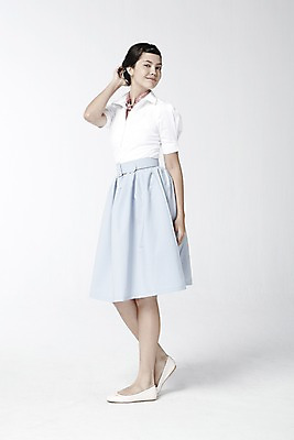 포토 JPG 스튜디오촬영 전신 외국인 해외기획촬영 직업 2012년태국 여자 포즈 모션 실내 한명 서기 미소 웃음 누끼 사람 20대 성인 치마 스카프 자신감 배우 영화배우 오드리헵번 블라우스 여자만 여자한명만 성인여자만 청년만 청년여자만 성인한명만 청년여자한명만 성인여자한명만 성인만 국내포토 1 감정 상의 하의 표정 인종 청년 내부 목도리 연예인 파일형식