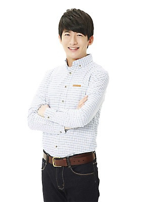 포토 JPG 스튜디오촬영 학생 남자 대학생 포즈 셔츠 모션 새출발 실내 한명 서기 미소 웃음 누끼 사람 동양인 20대 성인 앞모습 캐주얼 팔짱 캠퍼스라이프 한국인 신학기 신입생 남자만 남자한명만 성인남자만 청년만 청년남자만 청년남자한명만 성인한명만 성인남자한명만 성인만 국내포토 1 라이프스타일 옷 뷰포인트 상의 새로움 표정 인종 청년 내부 출발 파일형식