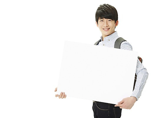 포토 JPG 스튜디오촬영 학생 배너 남자 대학생 셔츠 가방 모션 새출발 안내 책가방 사각프레임 프레임 광고판 실내 틀 한명 서기 미소 웃음 들기 누끼 사람 동양인 상반신 20대 성인 캐주얼 캠퍼스라이프 한국인 알림 신학기 신입생 백팩 남자만 남자한명만 성인남자만 청년만 청년남자만 청년남자한명만 성인한명만 성인남자한명만 성인만 국내포토 1 라이프스타일 잡화 옷 상의 새로움 알림판 표정 인종 청년 내부 사각형 출발 판 파일형식